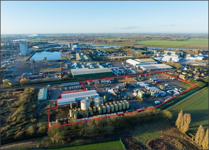 Commercial Development Land - OMEX portfolio of 2 properties for sale on LoopNet.ca - Aerial - Image 3 of 15