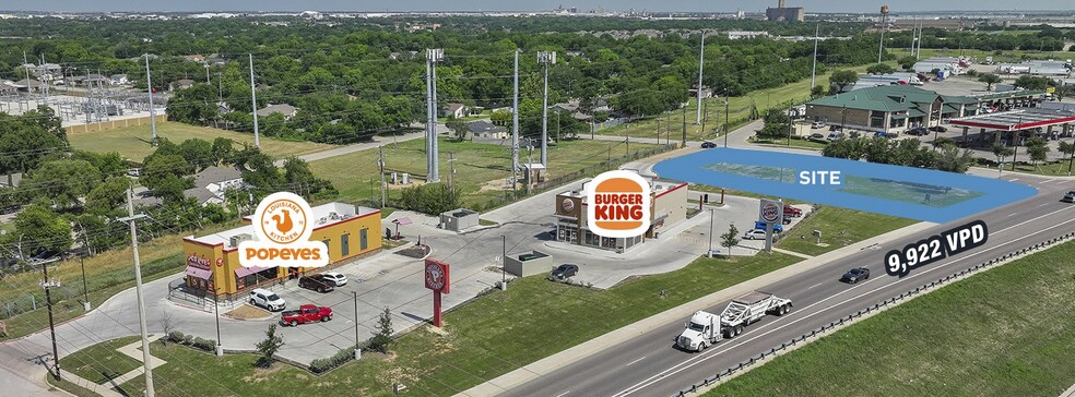 2640 NE 30th St, Fort Worth, TX for lease - Building Photo - Image 1 of 1