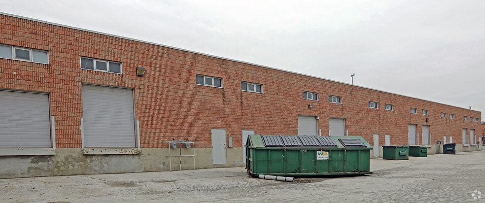 2651 John St, Markham, ON for lease - Building Photo - Image 3 of 6