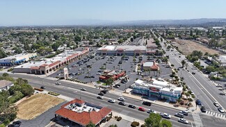 Plus de détails pour 3160-3296 N Garey Ave, Pomona, CA - Commerce de détail à louer