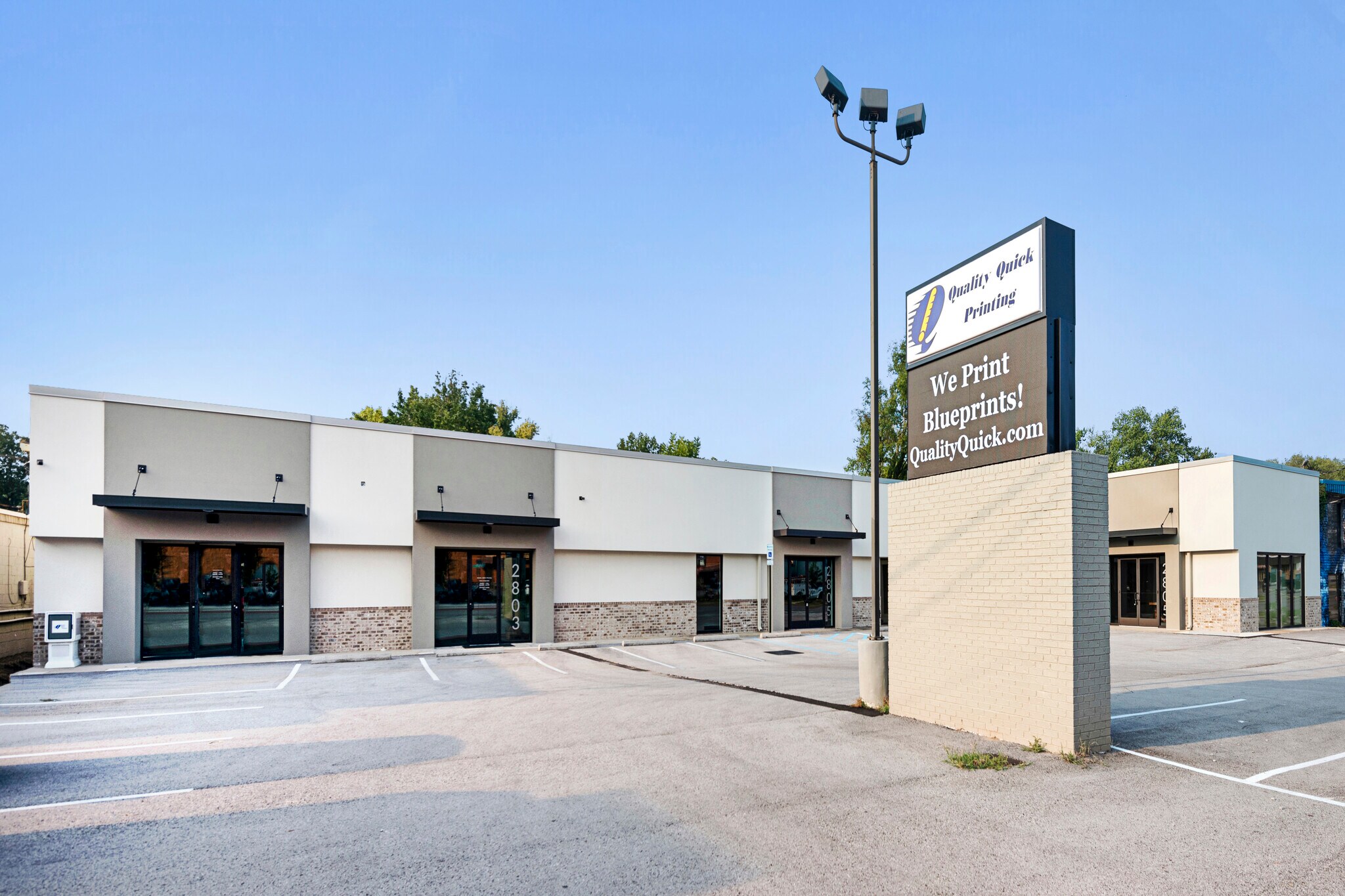 2805 Governors Dr SW, Huntsville, AL à louer Photo du bâtiment- Image 1 de 6