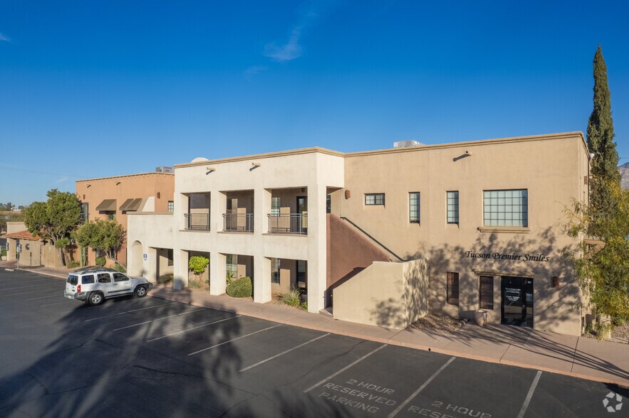 2970 N Swan Rd, Tucson, AZ à louer - Photo du bâtiment - Image 2 de 14