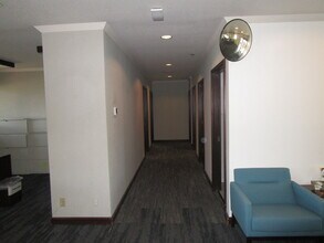 6637-6641 Oakmont Dr, Santa Rosa, CA for lease Interior Photo- Image 1 of 4