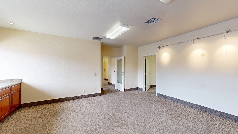 945-947 Blanco Rd, Salinas, CA for lease - Matterport 3D Scan - Image 2 of 23