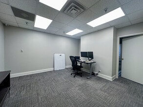 200 Westside Sq, Huntsville, AL for lease Interior Photo- Image 2 of 5