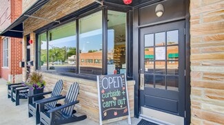 Plus de détails pour 2 S Main St, Elburn, IL - Commerce de détail à vendre