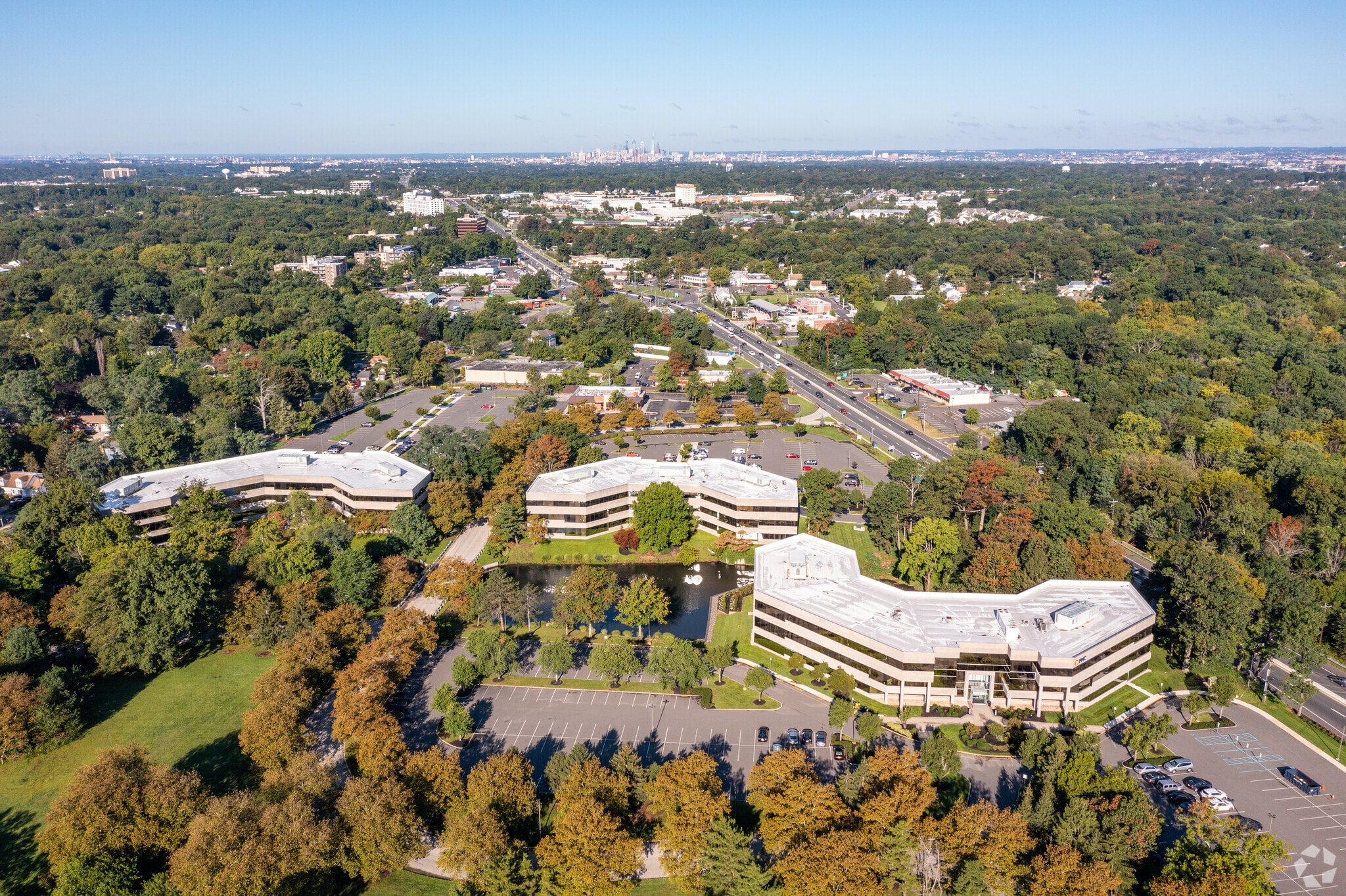 200 Lake Dr E, Cherry Hill, NJ for lease Primary Photo- Image 1 of 10