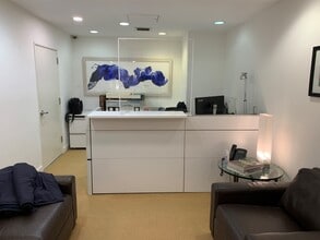 233 S Beverly Dr, Beverly Hills, CA for lease Interior Photo- Image 1 of 14