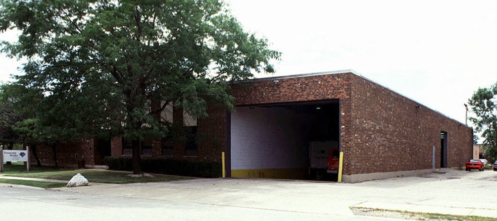 1515 Louis Ave, Elk Grove Village, IL for sale - Building Photo - Image 1 of 10