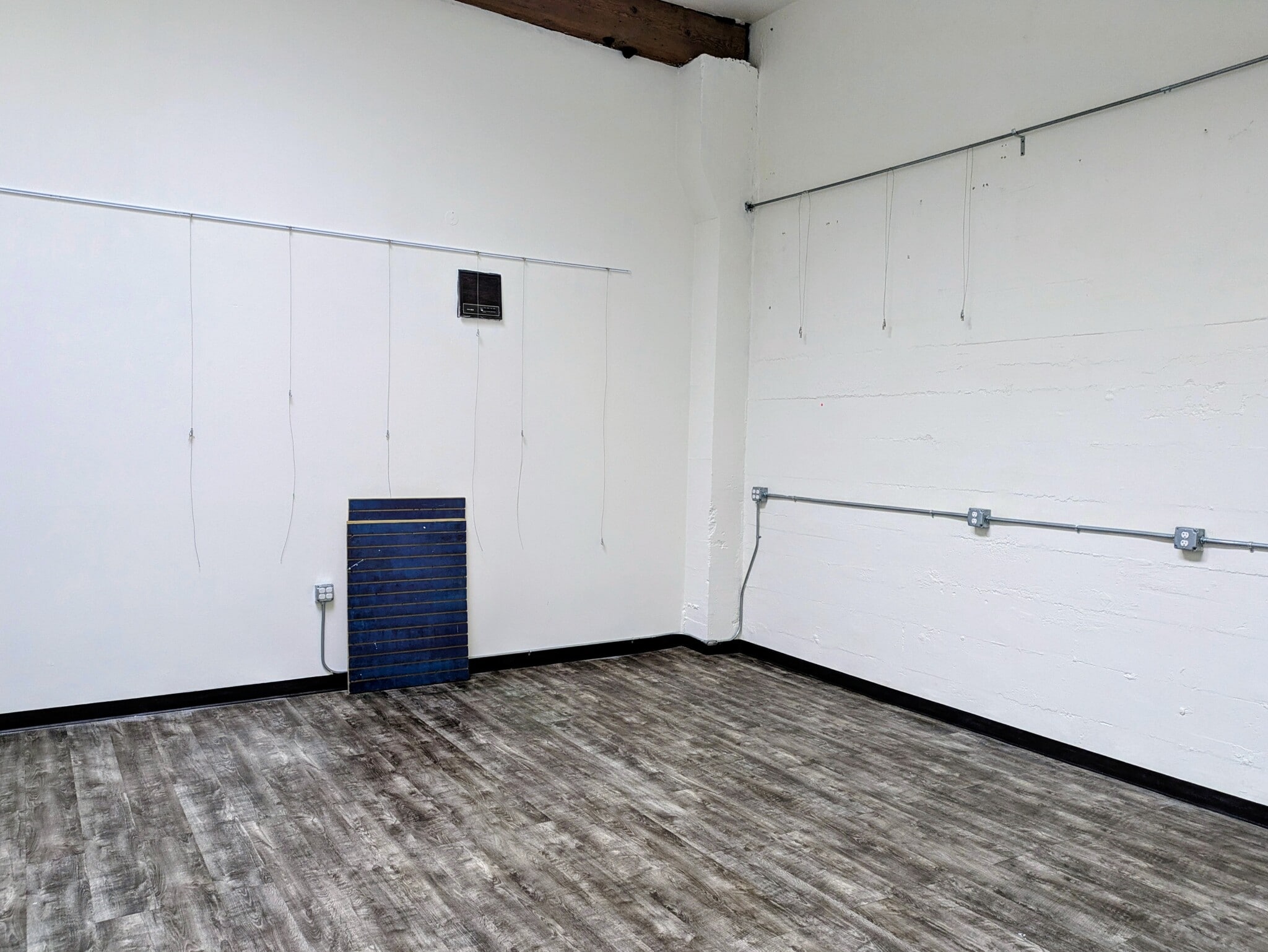 222 N Lincoln St, Port Angeles, WA à louer Photo intérieure- Image 1 de 4