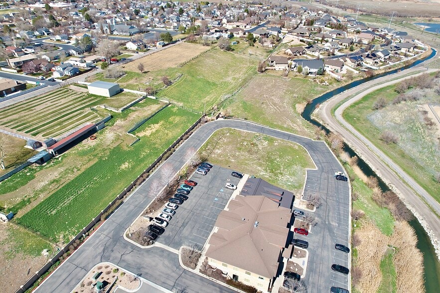 992 W 9000, West Jordan, UT for sale - Building Photo - Image 2 of 14