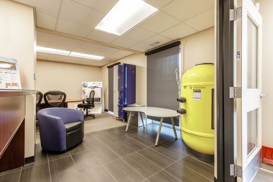 4116 64th Ave SE, Calgary, AB à vendre - Photo intérieure - Image 2 de 48