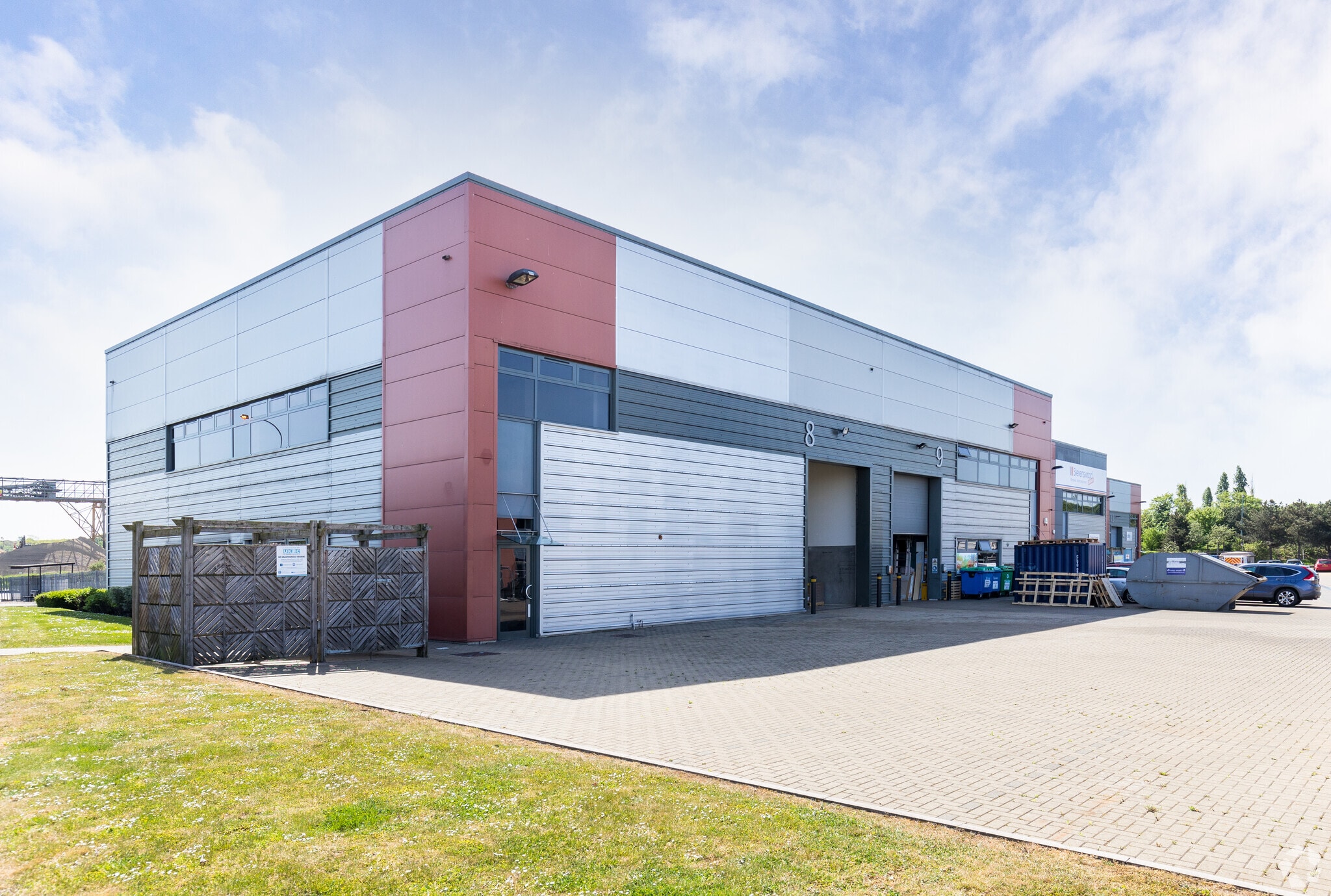 Quadrant Ct, Greenhithe for lease Primary Photo- Image 1 of 5