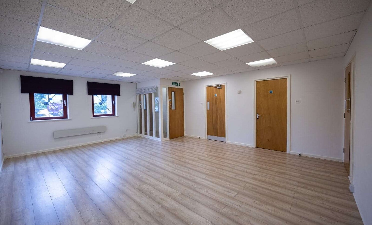 Earlswood Rd, Cardiff, VGL CF14 5GH - Unit 11 - - Interior Photo - Image 2 of 4