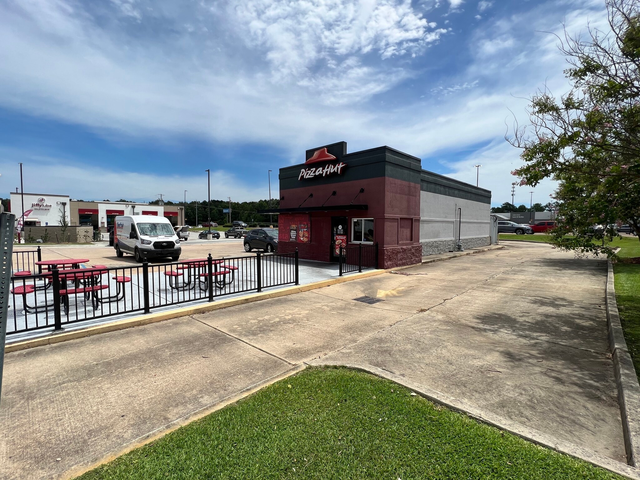 103 Market Pl, Richland, MS for lease Building Photo- Image 1 of 8