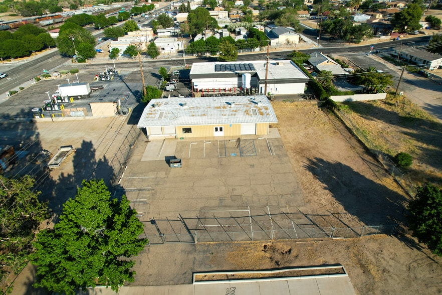 15691 1st St, Victorville, CA for lease - Building Photo - Image 3 of 9