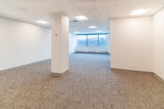 2860 S River Rd, Des Plaines, IL for lease Interior Photo- Image 2 of 4