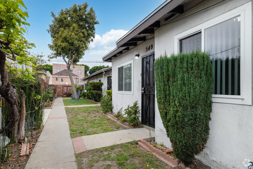 549 S Mathews St, Los Angeles, CA for sale - Building Photo - Image 2 of 23