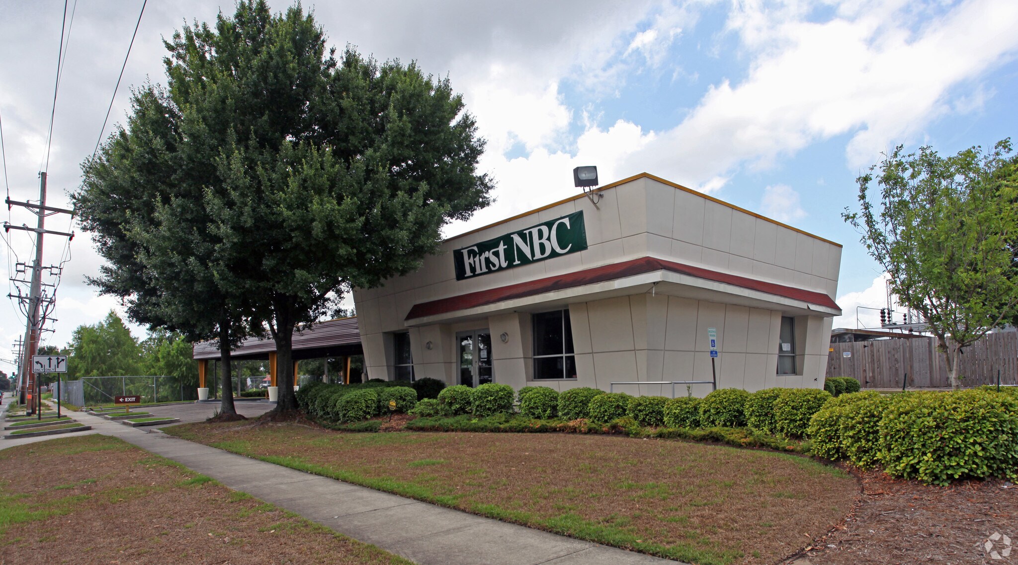 3875 Gen De Gaulle Dr, New Orleans, LA for lease Primary Photo- Image 1 of 3