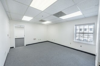 18 Bank St, Summit, NJ for lease Interior Photo- Image 2 of 6