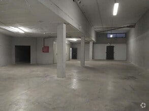 Retail in Cabanillas del Campo, Guadalajara for lease Interior Photo- Image 1 of 6