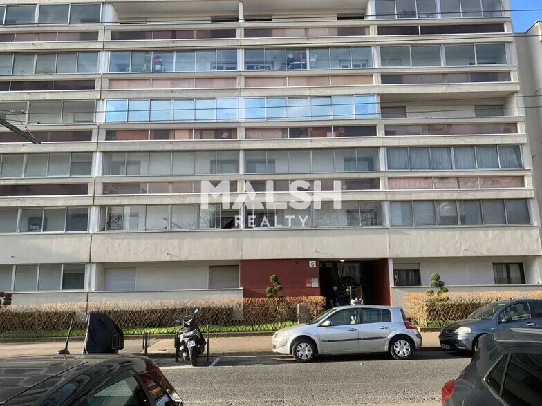 Bureau dans Rillieux-la-Pape à vendre - Photo du bâtiment - Image 1 de 19