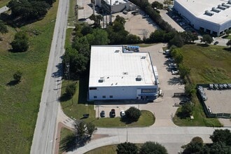 4924 Cambridge Rd, Fort Worth, TX for lease Interior Photo- Image 1 of 12