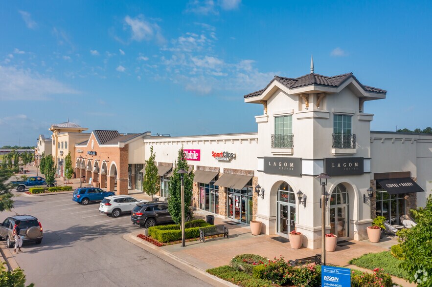 S Memorial Dr, Tulsa, OK à louer - Photo du bâtiment - Image 2 de 8