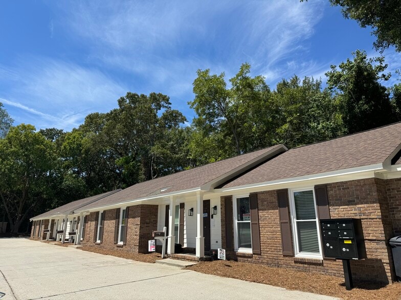 3878 E. Britt David Rd, Columbus, GA à louer - Photo du bâtiment - Image 1 de 2