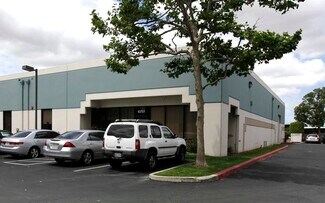 Plus de détails pour 10751 Noel St, Los Alamitos, CA - Local d'activités à louer