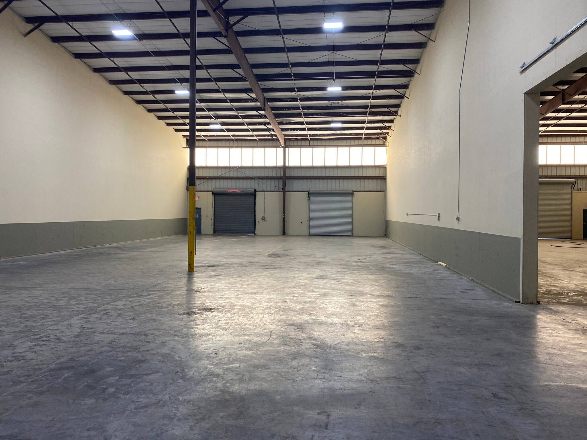 4960 E Lakeland Commerce Pky, Lakeland, FL for lease Interior Photo- Image 1 of 4