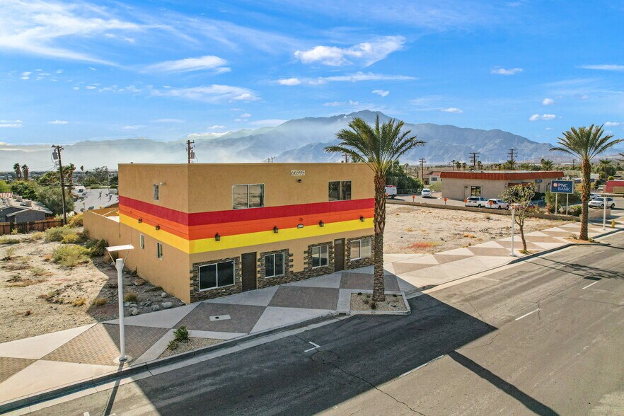 66595 Pierson Blvd, Desert Hot Springs, CA à vendre - Photo du bâtiment - Image 1 de 38
