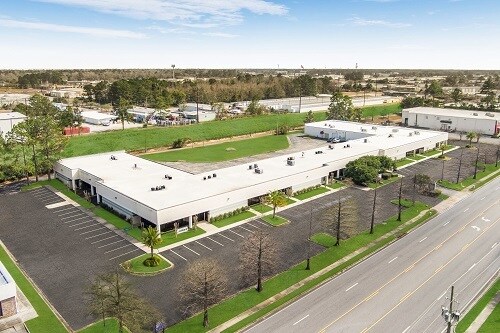 1201 Montlimar Dr, Mobile, AL à louer - Photo du bâtiment - Image 1 de 5