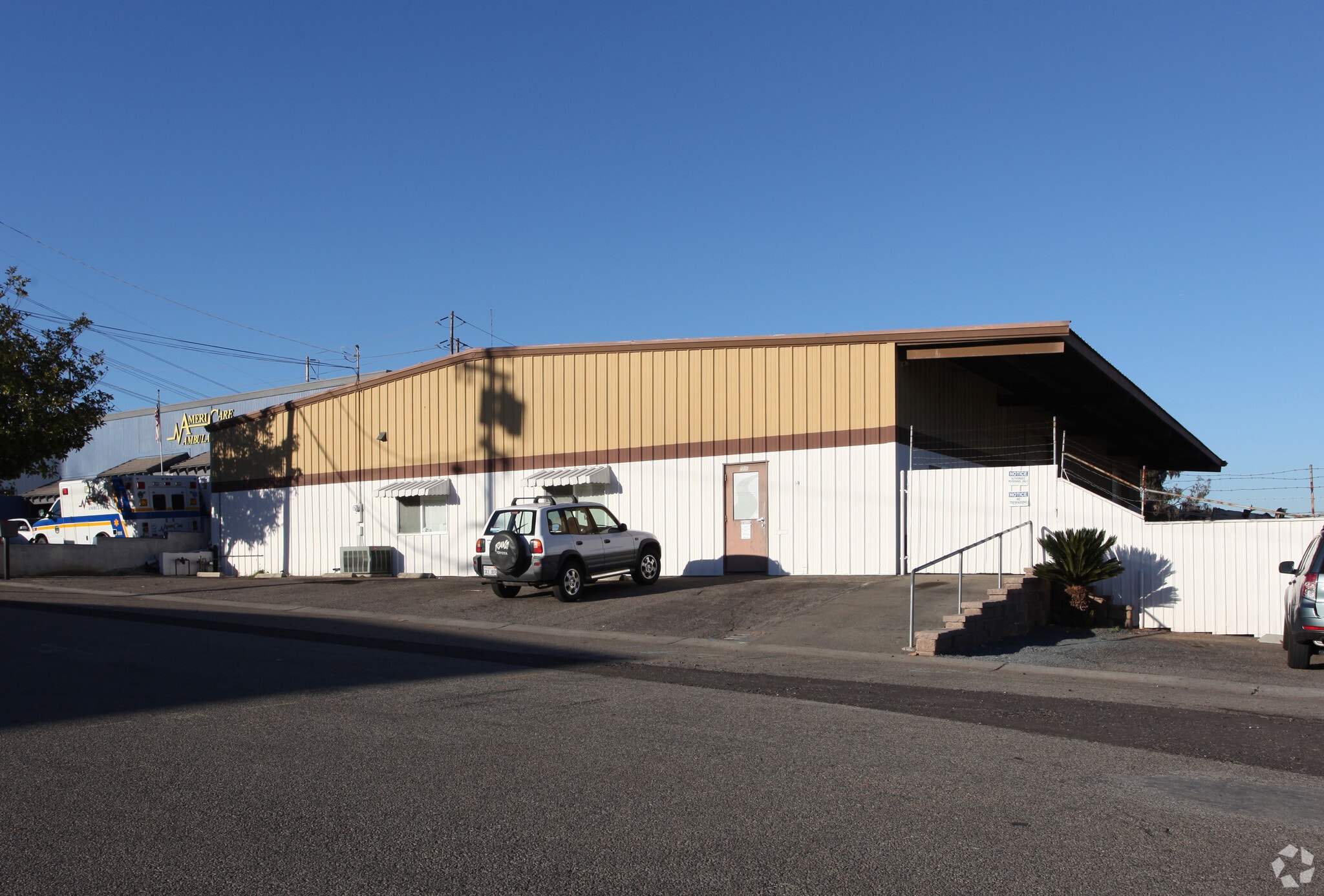 1916 Commercial St, Escondido, CA for lease Building Photo- Image 1 of 4