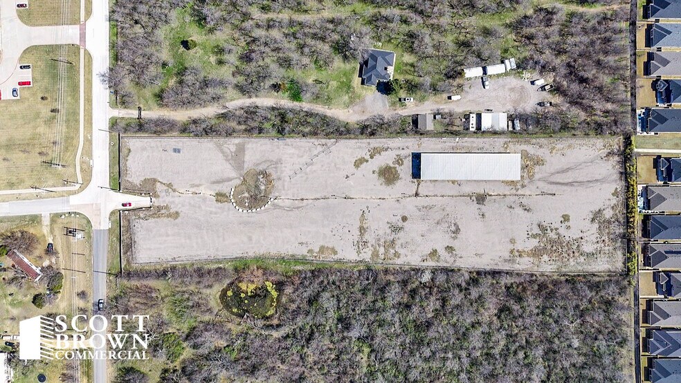 101 W Dickson Ln, Little Elm, TX à louer - Photo du bâtiment - Image 2 de 6