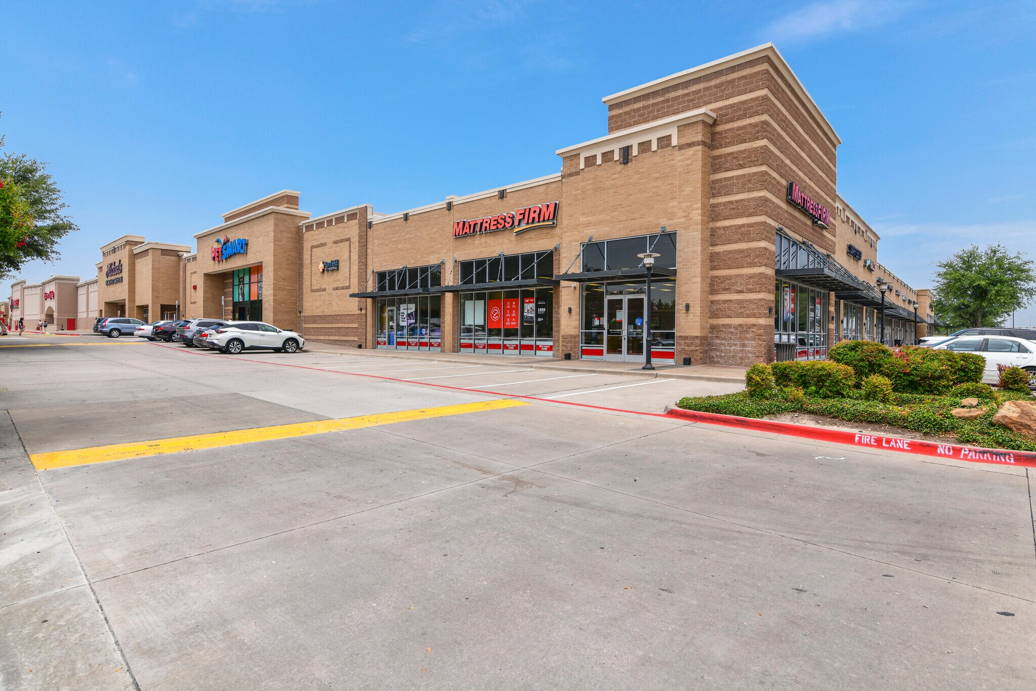5301-5435 N Garland Ave, Garland, TX for lease Building Photo- Image 1 of 5