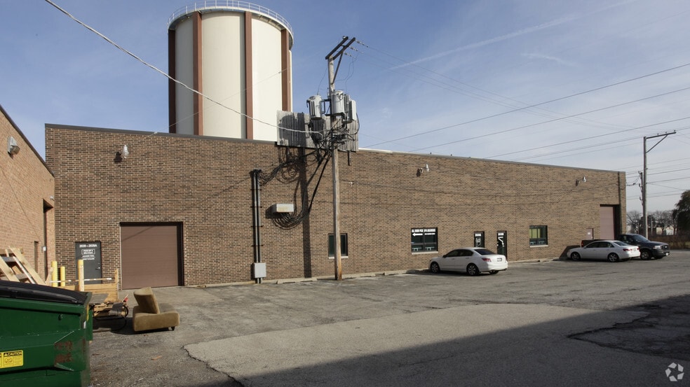 2039 Foster Ave, Wheeling, IL for lease - Building Photo - Image 3 of 6