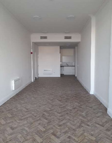 17-23 High St, Ayr for lease - Interior Photo - Image 2 of 2