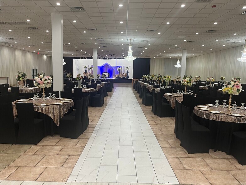 15102-15160 Bellaire Blvd, Houston, TX à louer - Photo du bâtiment - Image 2 de 5