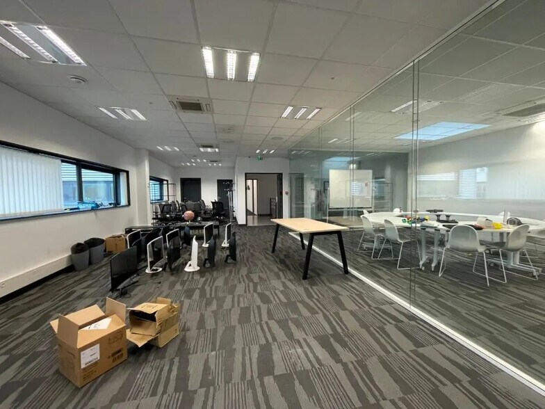 Industrial in Ivry-sur-Seine for lease - Interior Photo - Image 1 of 4