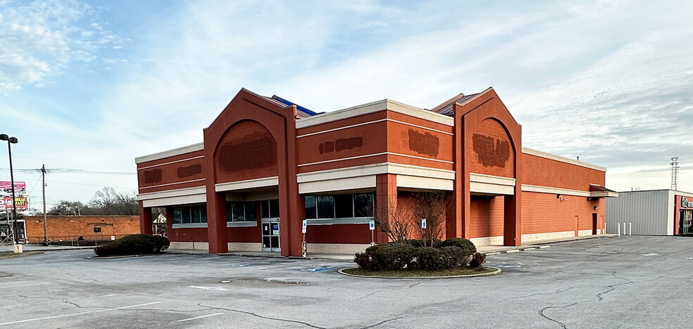 100 Madison St, Shelbyville, TN à vendre - Photo du bâtiment - Image 1 de 1