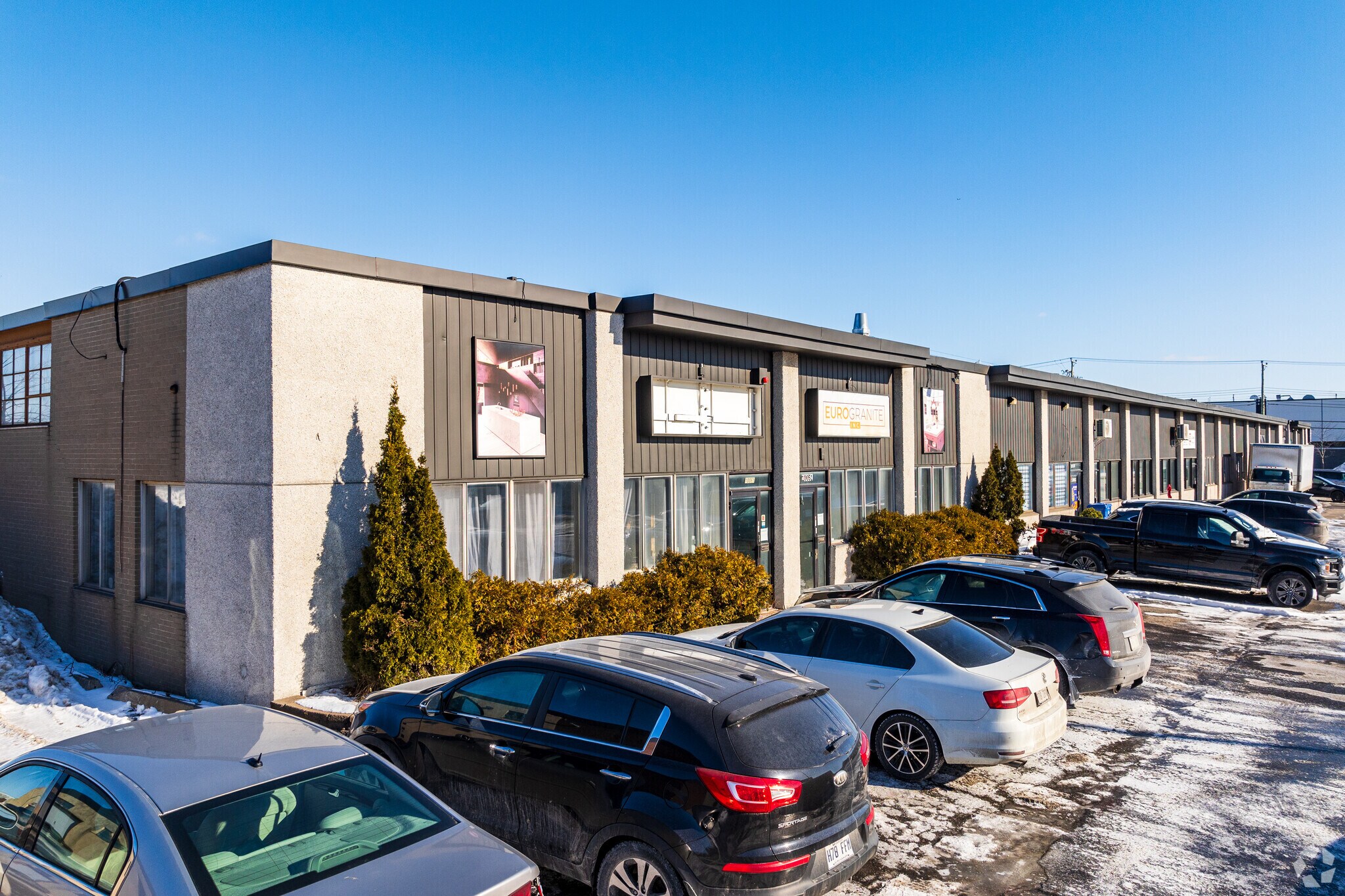 10051 Rue Mirabeau, Montréal, QC à vendre Photo du bâtiment- Image 1 de 1