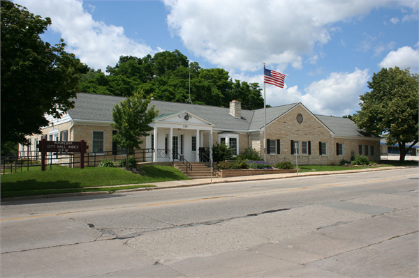 130 Delafield St, Waukesha, WI à vendre - Photo du b timent - Image 1 de 1