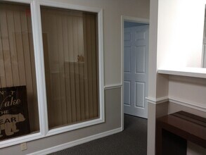 950 N Collier Blvd, Marco Island, FL for lease Interior Photo- Image 2 of 13