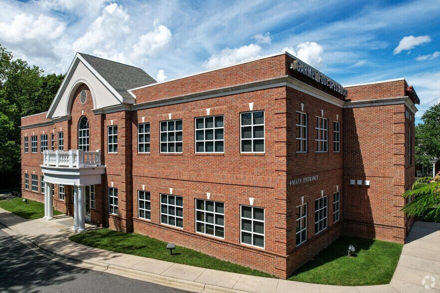 10370 Park Rd Ex, Charlotte, NC à louer - Photo principale - Image 1 de 6