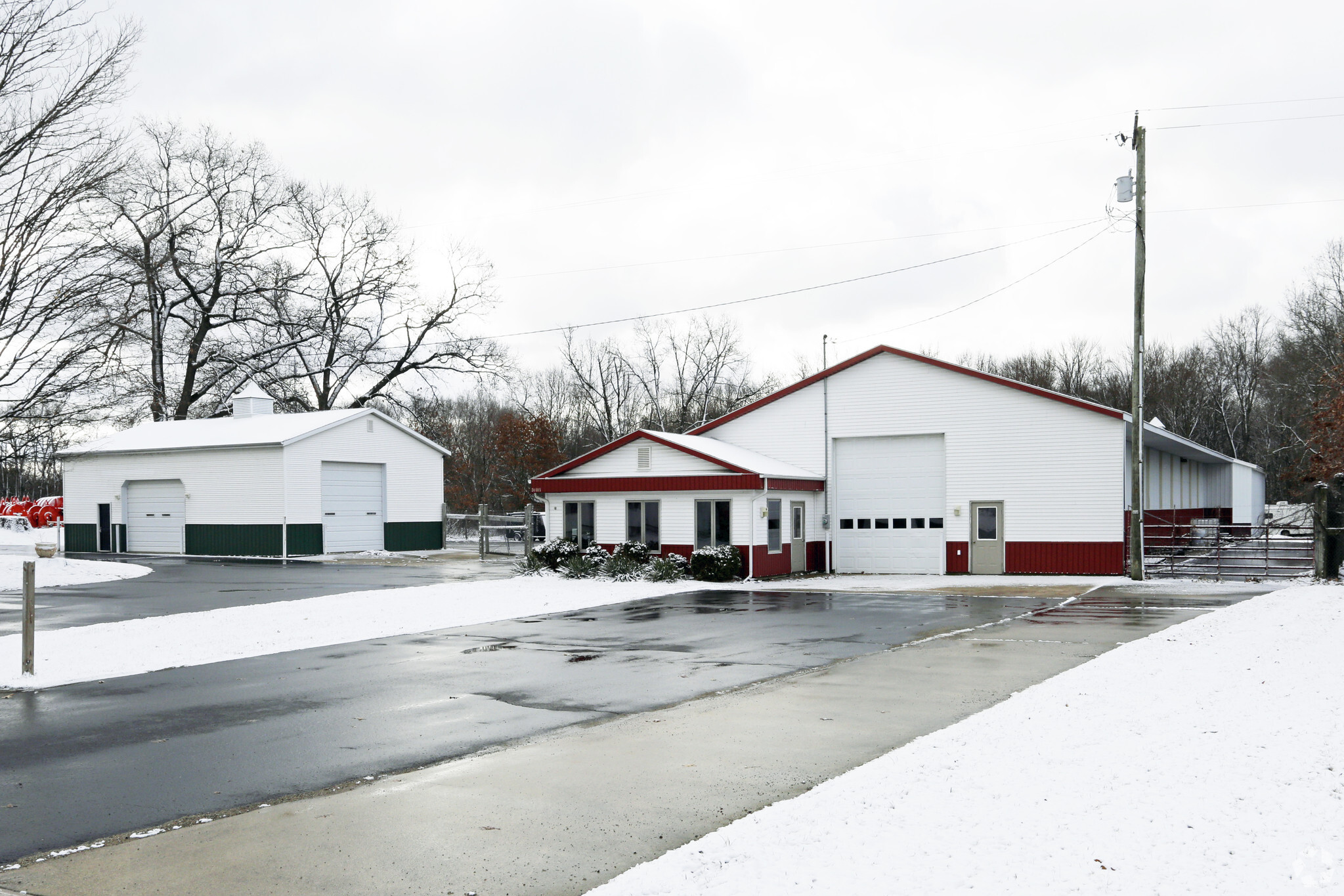 24685 Red Arrow Hwy, Mattawan, MI for sale Primary Photo- Image 1 of 1