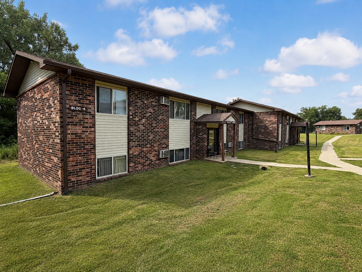 1660 E Summit St, Red Oak, IA à vendre Photo du bâtiment- Image 1 de 8