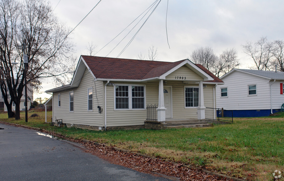 17903 Main St, Dumfries, VA à vendre - Photo principale - Image 1 de 1