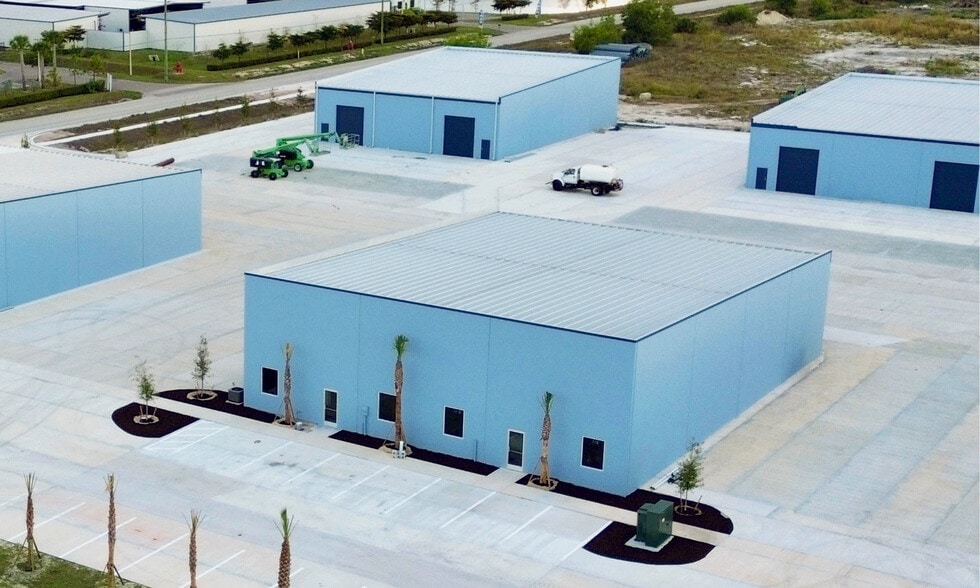7958 USA Industrial Dr, Fort Myers, FL for sale - Building Photo - Image 1 of 8