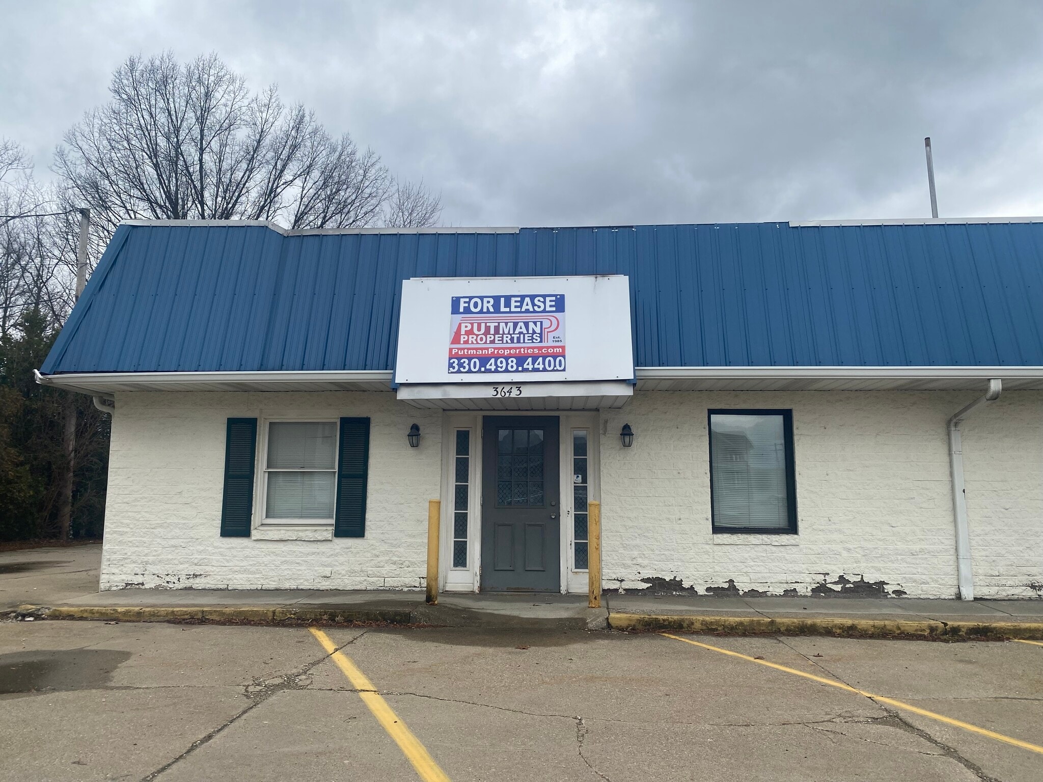 3635-3643 Lincoln Way E, Massillon, OH for lease Interior Photo- Image 1 of 1